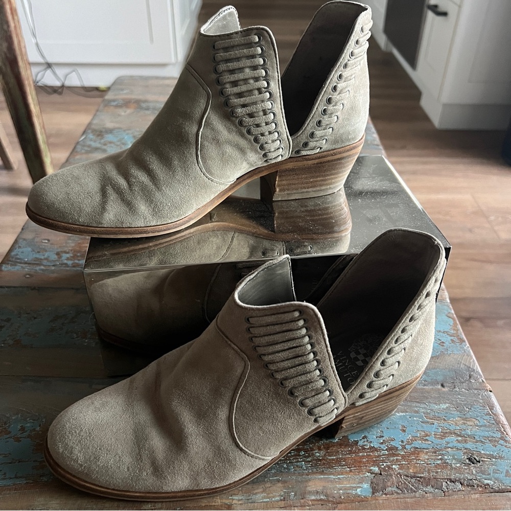 Vince Camuto Pevista Suede Ankle Bootie, Size 8